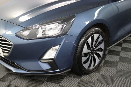 Ford Focus ZETEC EDITION MHEV 31