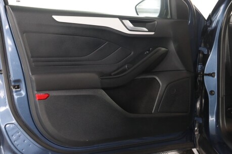 Ford Focus ZETEC EDITION MHEV 44