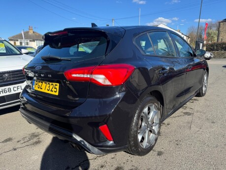 Ford Focus ST-LINE 6