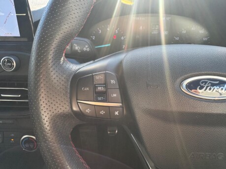 Ford Focus ST-LINE 10