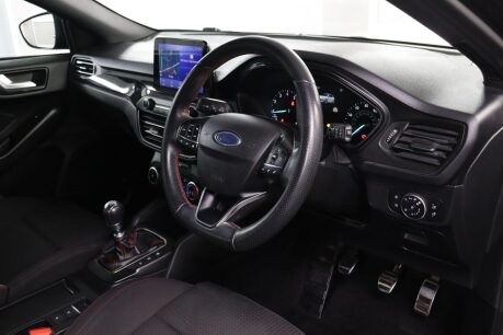 Ford Focus ST-LINE 4