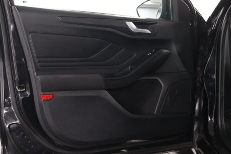 Ford Focus ST-LINE 43