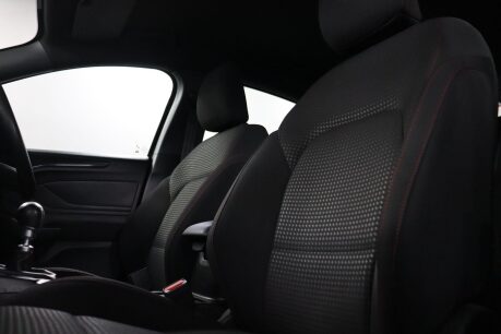 Ford Focus ST-LINE 5