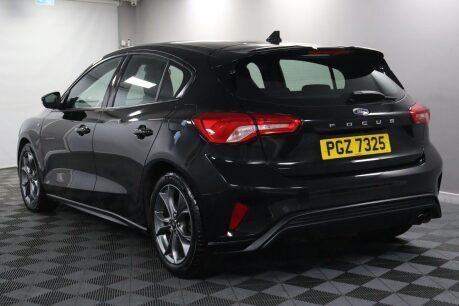Ford Focus ST-LINE 5