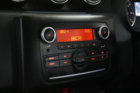 Dacia Duster ESSENTIAL TCE 37