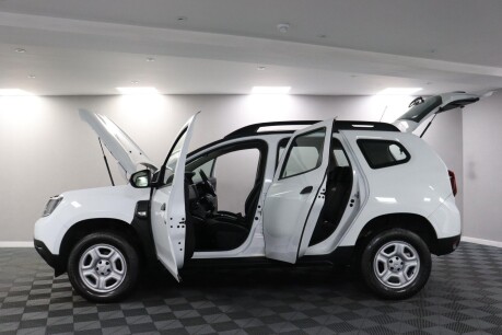 Dacia Duster ESSENTIAL TCE 4