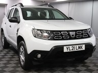 Dacia Duster ESSENTIAL TCE 30