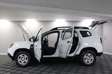 Dacia Duster ESSENTIAL TCE 5