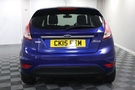 Ford Fiesta TITANIUM 8
