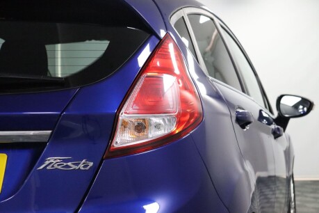 Ford Fiesta TITANIUM 23