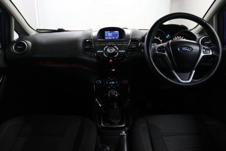 Ford Fiesta TITANIUM 38
