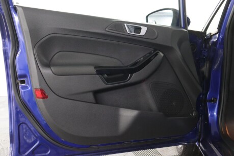 Ford Fiesta TITANIUM 41