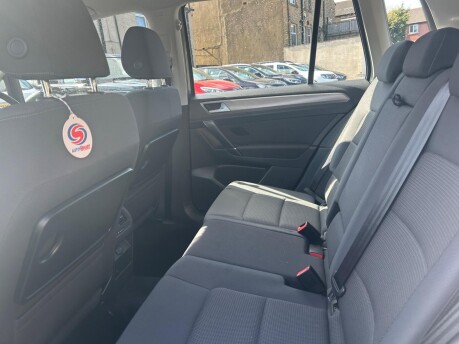 Volkswagen Golf SV SE TDI DSG 11