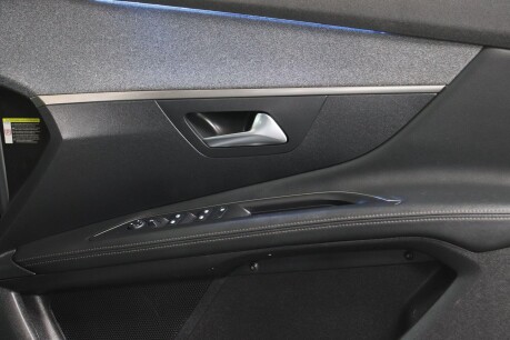 Peugeot 3008 PURETECH S/S ALLURE 36