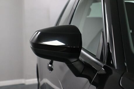 Audi Q2 TFSI SPORT 33