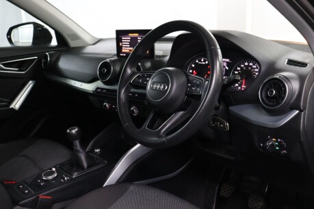 Audi Q2 TFSI SPORT 3