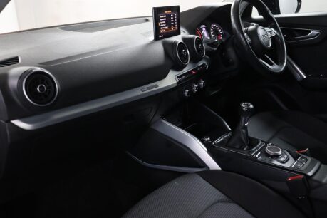 Audi Q2 TFSI SPORT 34