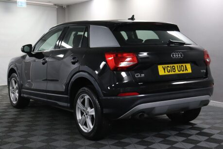 Audi Q2 TFSI SPORT 10