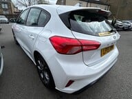 Ford Focus ST-LINE 5