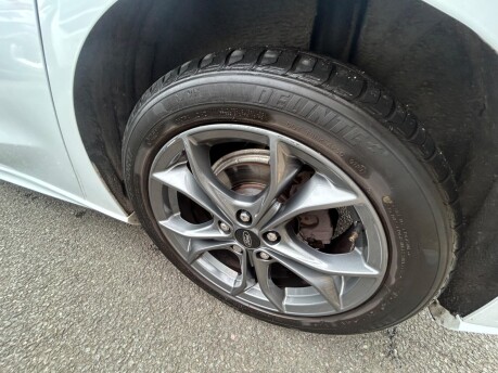 Ford Focus ST-LINE 15