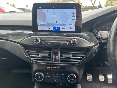 Ford Focus ST-LINE 16