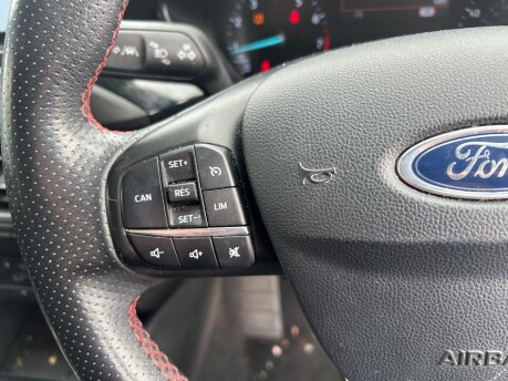 Ford Focus ST-LINE 12
