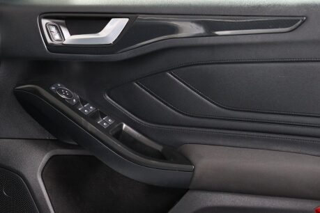 Ford Focus ST-LINE 36