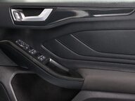 Ford Focus ST-LINE 37