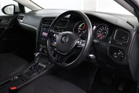 Volkswagen Golf E-GOLF 4