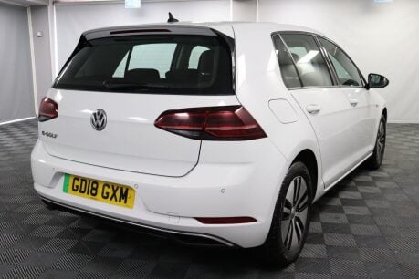 Volkswagen Golf E-GOLF 12