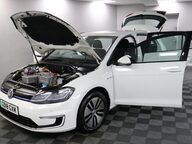 Volkswagen Golf E-GOLF 17