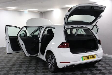 Volkswagen Golf E-GOLF 22