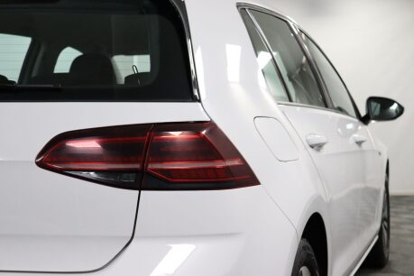 Volkswagen Golf E-GOLF 24
