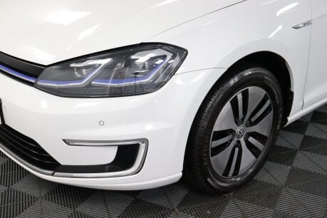 Volkswagen Golf E-GOLF 32