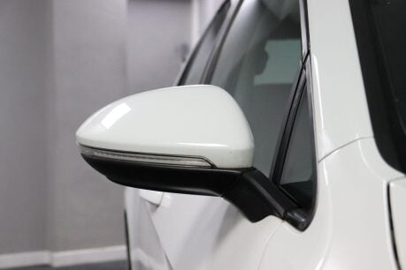 Volkswagen Golf E-GOLF 34