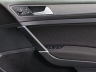Volkswagen Golf E-GOLF 37