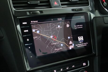 Volkswagen Golf E-GOLF 38