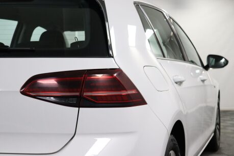 Volkswagen Golf E-GOLF 24