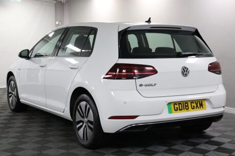 Volkswagen Golf E-GOLF 11