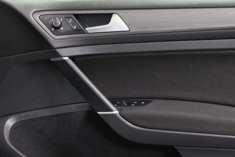 Volkswagen Golf E-GOLF 37