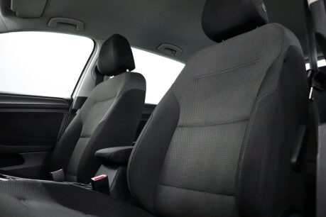 Volkswagen Golf E-GOLF 36