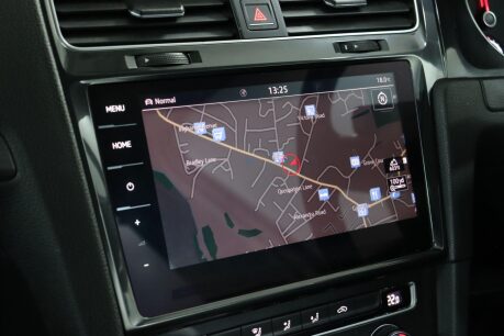 Volkswagen Golf E-GOLF 41