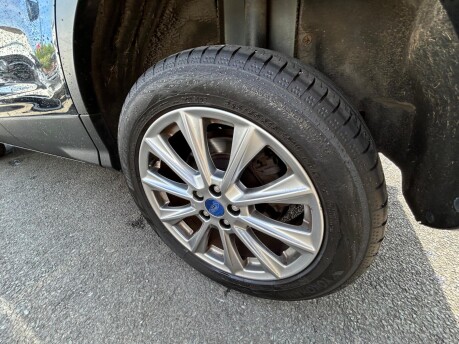 Ford Kuga TITANIUM EDITION TDCI 16