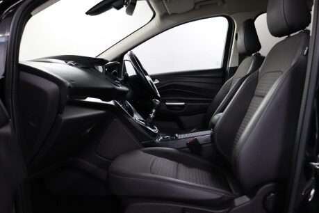 Ford Kuga TITANIUM EDITION TDCI 44