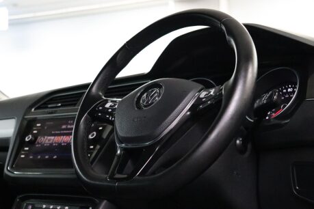 Volkswagen Tiguan MATCH TDI 4MOTION 12