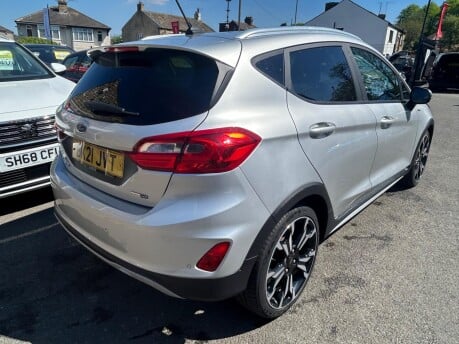 Ford Fiesta ACTIVE X EDITION MHEV 8