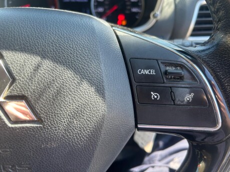 Mitsubishi Eclipse Cross 2 13