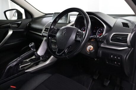 Mitsubishi Eclipse Cross 2 3