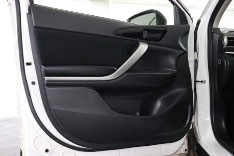 Mitsubishi Eclipse Cross 2 42