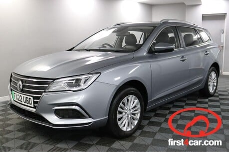 MG MG5 EXCLUSIVE